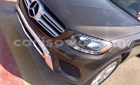 Acheter Occasion Voiture Mercedes-Benz GLC Marron à Cotonou, Benin Acheter Occasion Voiture Mercedes-Benz GLC Marron à Cotonou, Benin