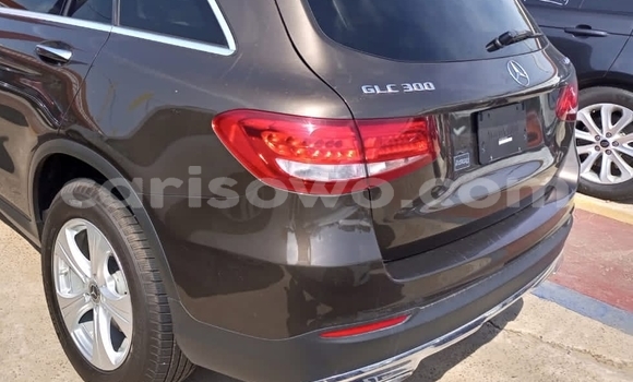 Acheter Occasion Voiture Mercedes-Benz GLC Marron à Cotonou, Benin Acheter Occasion Voiture Mercedes-Benz GLC Marron à Cotonou, Benin