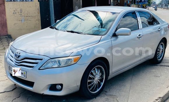 Ra Àlòkù Toyota Camry Silver Ọkọ̀ in Cotonou ni Benin Ra Àlòkù Toyota Camry Silver Ọkọ̀ in Cotonou ni Benin