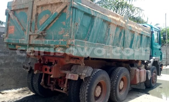 Ra Àlòkù Marlin 5EXi Brown Ọkọ̀ in Cotonou ni Benin Ra Àlòkù Marlin 5EXi Brown Ọkọ̀ in Cotonou ni Benin