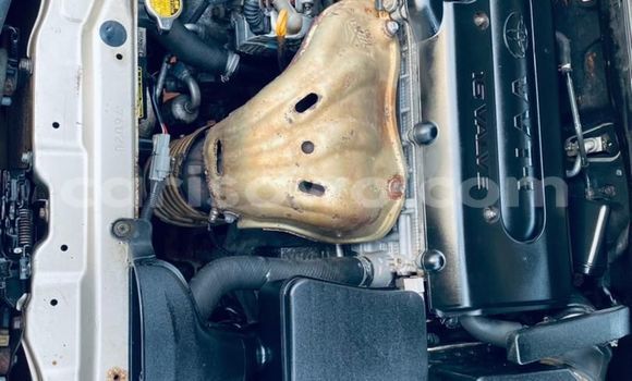 Sayi Na hannu Toyota Camry White Mota in Cotonou a Benin Sayi Na hannu Toyota Camry White Mota in Cotonou a Benin