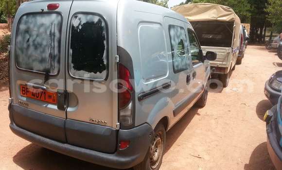 Acheter Occasion Voiture Renault Kangoo Gris à Parakou, Benin Acheter Occasion Voiture Renault Kangoo Gris à Parakou, Benin
