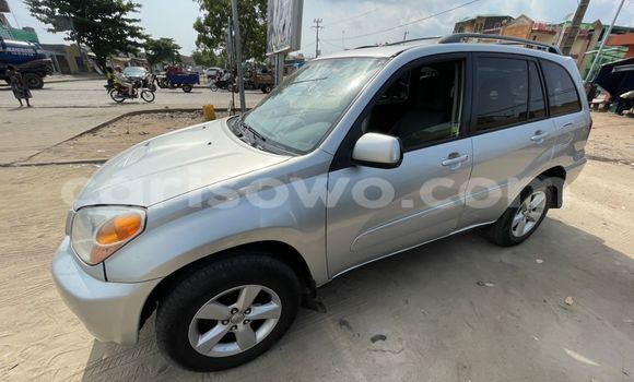 Ra Àlòkù Toyota RAV4 Silver Ọkọ̀ in Cotonou ni Benin Ra Àlòkù Toyota RAV4 Silver Ọkọ̀ in Cotonou ni Benin