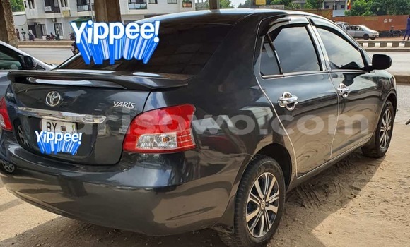 Ra Àlòkù Toyota Yaris Blue Ọkọ̀ in Cotonou ni Benin