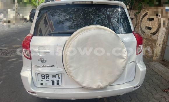 Acheter Occasion Voiture Toyota RAV4 Blanc à Cotonou, Benin Acheter Occasion Voiture Toyota RAV4 Blanc à Cotonou, Benin
