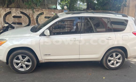 Acheter Occasion Voiture Toyota RAV4 Blanc à Cotonou, Benin Acheter Occasion Voiture Toyota RAV4 Blanc à Cotonou, Benin