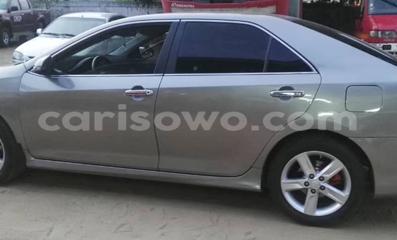 Ra Àlòkù Toyota Camry Silver Ọkọ̀ in Cotonou ni Benin Ra Àlòkù Toyota Camry Silver Ọkọ̀ in Cotonou ni Benin