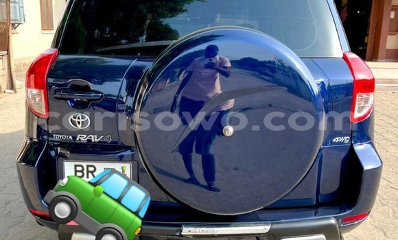 Sayi Na hannu Toyota RAV4 Blue Mota in Cotonou a Benin