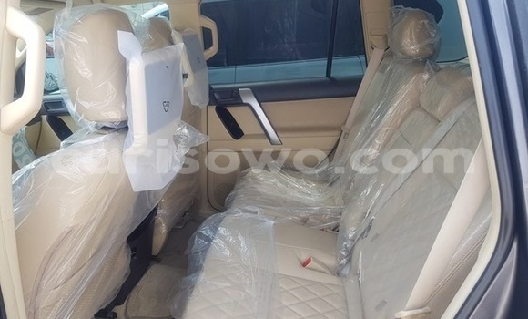 Acheter Occasion Voiture Toyota Land Cruiser Prado Marron à Cotonou, Benin Acheter Occasion Voiture Toyota Land Cruiser Prado Marron à Cotonou, Benin