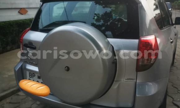 Ra Àlòkù Toyota RAV4 Silver Ọkọ̀ in Cotonou ni Benin Ra Àlòkù Toyota RAV4 Silver Ọkọ̀ in Cotonou ni Benin