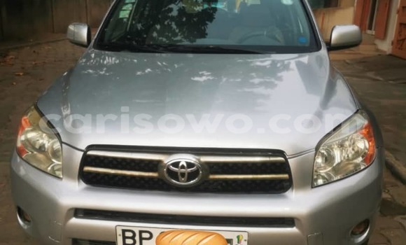 Ra Àlòkù Toyota RAV4 Silver Ọkọ̀ in Cotonou ni Benin Ra Àlòkù Toyota RAV4 Silver Ọkọ̀ in Cotonou ni Benin