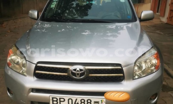 Ra Àlòkù Toyota RAV4 Silver Ọkọ̀ in Cotonou ni Benin Ra Àlòkù Toyota RAV4 Silver Ọkọ̀ in Cotonou ni Benin
