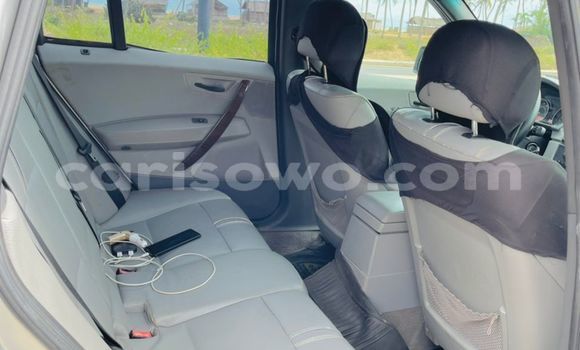 Ra Àlòkù BMW 3–Series funfun Ọkọ̀ in Abomey Calavi ni Benin Ra Àlòkù BMW 3–Series funfun Ọkọ̀ in Abomey Calavi ni Benin