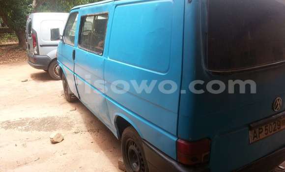 Sayi Na hannu Volkswagen Golf Blue Mota in Parakou a Benin Sayi Na hannu Volkswagen Golf Blue Mota in Parakou a Benin