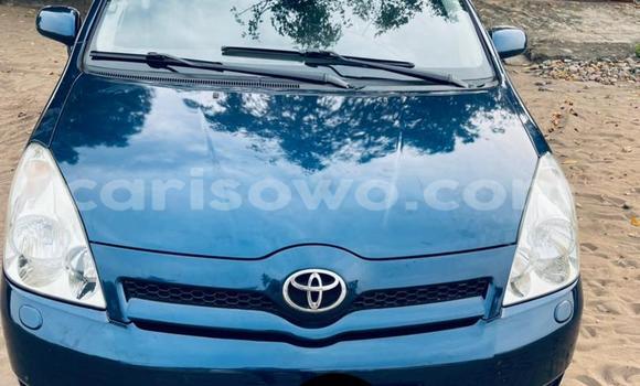 Ra Àlòkù Toyota Corolla Verso Blue Ọkọ̀ in Abomey Calavi ni Benin Ra Àlòkù Toyota Corolla Verso Blue Ọkọ̀ in Abomey Calavi ni Benin