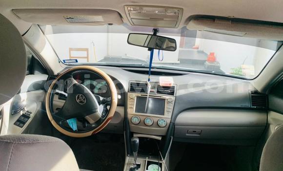 Ra Àlòkù Toyota Camry funfun Ọkọ̀ in Abomey Calavi ni Benin Ra Àlòkù Toyota Camry funfun Ọkọ̀ in Abomey Calavi ni Benin