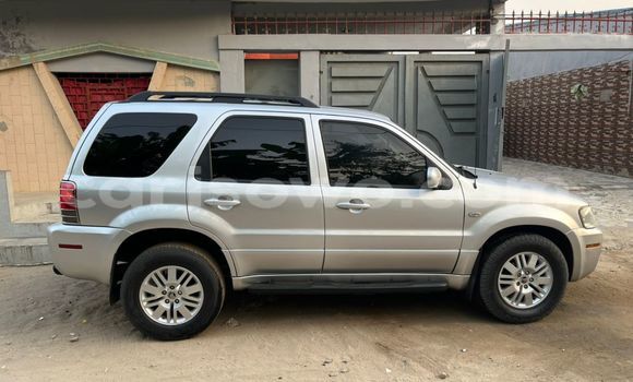 Acheter Occasion Voiture Ford Escape Gris à Cotonou, Benin Acheter Occasion Voiture Ford Escape Gris à Cotonou, Benin