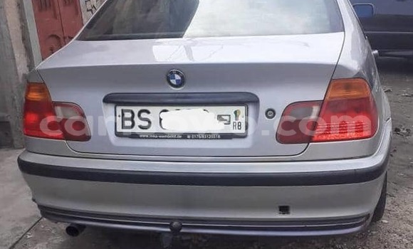Sayi Na hannu BMW 1-Series Azurfa Mota in Cotonou a Benin Sayi Na hannu BMW 1-Series Azurfa Mota in Cotonou a Benin