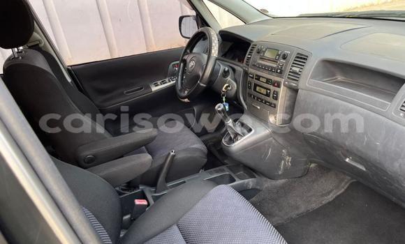 Sayi Na hannu Toyota Corolla Azurfa Mota in Cotonou a Benin Sayi Na hannu Toyota Corolla Azurfa Mota in Cotonou a Benin