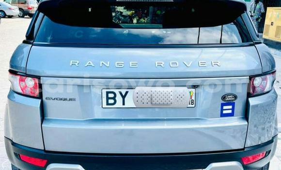 Sayi Na hannu Land Rover Range Rover Evoque Azurfa Mota in Cotonou a Benin