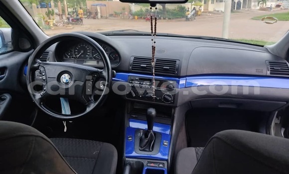 Sayi Na hannu BMW 3–Series Azurfa Mota in Cotonou a Benin Sayi Na hannu BMW 3–Series Azurfa Mota in Cotonou a Benin