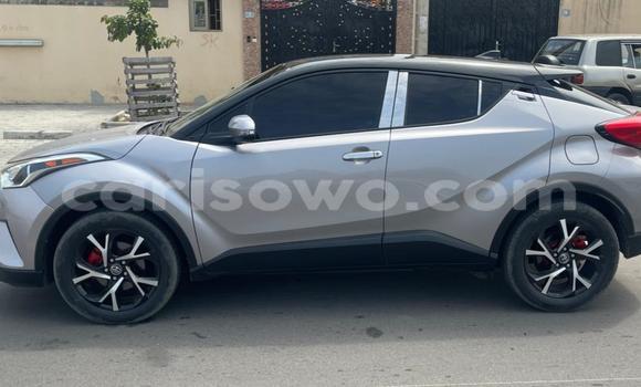 Sayi Na hannu Toyota C-HR Azurfa Mota in Cotonou a Benin Sayi Na hannu Toyota C-HR Azurfa Mota in Cotonou a Benin