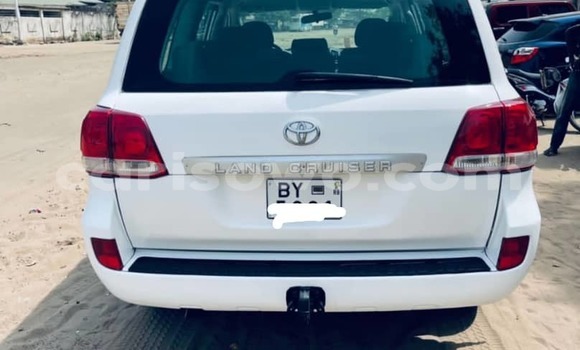 Acheter Occasion Voiture Toyota Land Cruiser Prado Blanc à Cotonou, Benin