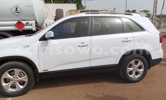 Ra Àlòkù Kia Sorento funfun Ọkọ̀ in Cotonou ni Benin Ra Àlòkù Kia Sorento funfun Ọkọ̀ in Cotonou ni Benin
