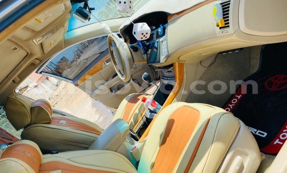 Sayi Na hannu Toyota Avalon Azurfa Mota in Cotonou a Benin Sayi Na hannu Toyota Avalon Azurfa Mota in Cotonou a Benin