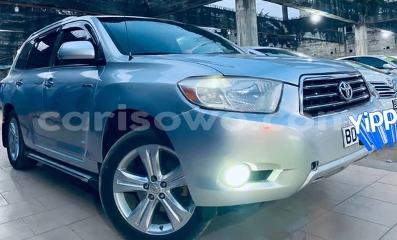 Sayi Na hannu Toyota Highlander Azurfa Mota in Abomey Calavi a Benin Sayi Na hannu Toyota Highlander Azurfa Mota in Abomey Calavi a Benin