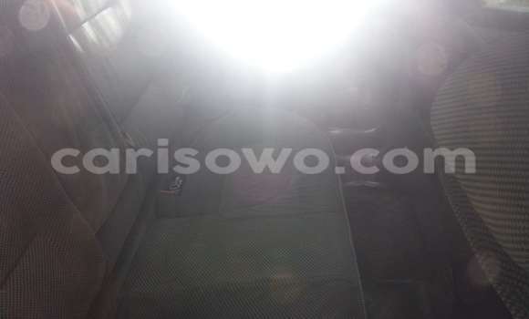 Sayi Na hannu Peugeot 406 Azurfa Mota in Parakou a Benin Sayi Na hannu Peugeot 406 Azurfa Mota in Parakou a Benin