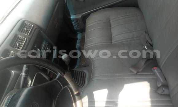 Ra Àlòkù Toyota Hilux funfun Ọkọ̀ in Cotonou ni Benin Ra Àlòkù Toyota Hilux funfun Ọkọ̀ in Cotonou ni Benin