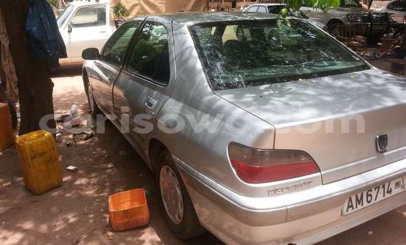 Sayi Na hannu Peugeot 406 Azurfa Mota in Parakou a Benin Sayi Na hannu Peugeot 406 Azurfa Mota in Parakou a Benin