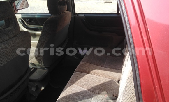 Ra Àlòkù Honda CR–V Red Ọkọ̀ in Cotonou ni Benin Ra Àlòkù Honda CR–V Red Ọkọ̀ in Cotonou ni Benin