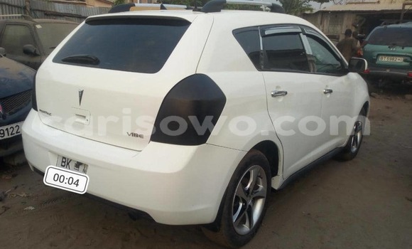 Acheter Occasion Voiture Pontiac Vibe Blanc à Cotonou, Benin Acheter Occasion Voiture Pontiac Vibe Blanc à Cotonou, Benin