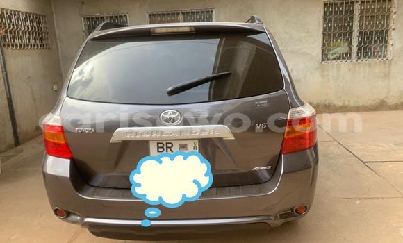Sayi Na hannu Toyota Highlander Brown Mota in Cotonou a Benin