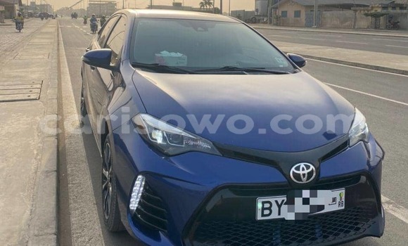 Buy Used Toyota Corolla Blue Car in Cotonou in Benign