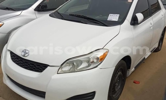 Acheter Import Voiture Toyota Matrix Blanc à Cotonou, Benin Acheter Import Voiture Toyota Matrix Blanc à Cotonou, Benin
