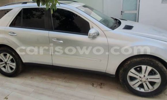 Ra Àlòkù Mercedes-Benz ML–Class Silver Ọkọ̀ in Cotonou ni Benin Ra Àlòkù Mercedes-Benz ML–Class Silver Ọkọ̀ in Cotonou ni Benin