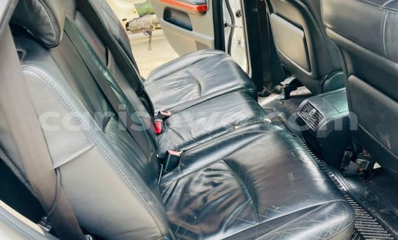 Acheter Occasion Voiture Lexus RX 330 Blanc à Cotonou, Benin Acheter Occasion Voiture Lexus RX 330 Blanc à Cotonou, Benin