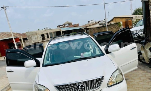 Acheter Occasion Voiture Lexus RX 330 Blanc à Cotonou, Benin Acheter Occasion Voiture Lexus RX 330 Blanc à Cotonou, Benin