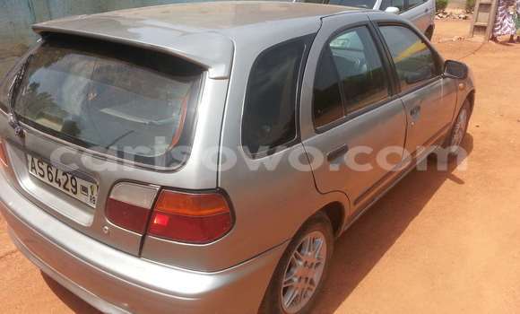 Sayi Na hannu Nissan Primera Azurfa Mota in Parakou a Benin Sayi Na hannu Nissan Primera Azurfa Mota in Parakou a Benin