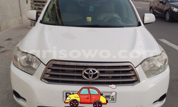Buy Used Toyota Highlander White Car in Cotonou in Benign Buy Used Toyota Highlander White Car in Cotonou in Benign