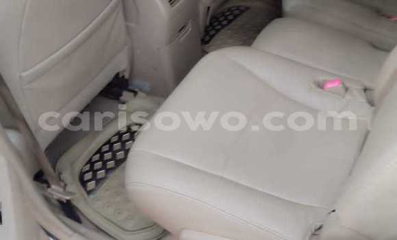 Buy Used Toyota Highlander White Car in Cotonou in Benign Buy Used Toyota Highlander White Car in Cotonou in Benign