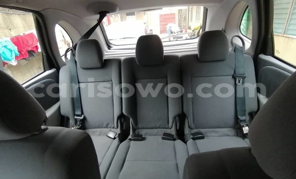 Ra Àlòkù Nissan Almera Tino Blue Ọkọ̀ in Abomey Calavi ni Benin Ra Àlòkù Nissan Almera Tino Blue Ọkọ̀ in Abomey Calavi ni Benin