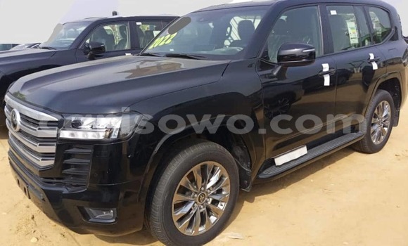 Ra Tuntun Toyota Land Cruiser Black Ọkọ̀ in Cotonou ni Benin Ra Tuntun Toyota Land Cruiser Black Ọkọ̀ in Cotonou ni Benin