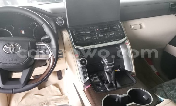 Ra Tuntun Toyota Land Cruiser Black Ọkọ̀ in Cotonou ni Benin Ra Tuntun Toyota Land Cruiser Black Ọkọ̀ in Cotonou ni Benin