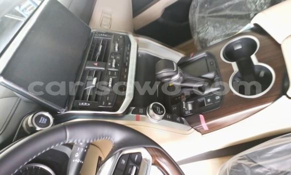 Ra Tuntun Toyota Land Cruiser Black Ọkọ̀ in Cotonou ni Benin Ra Tuntun Toyota Land Cruiser Black Ọkọ̀ in Cotonou ni Benin