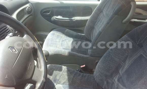 Sayi Na hannu Nissan Primera Blue Mota in Parakou a Benin Sayi Na hannu Nissan Primera Blue Mota in Parakou a Benin