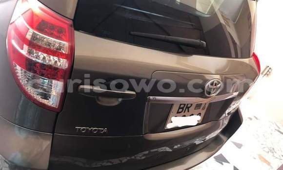 Sayi Na hannu Toyota RAV4 Sauran Mota in Cotonou a Benin Sayi Na hannu Toyota RAV4 Sauran Mota in Cotonou a Benin